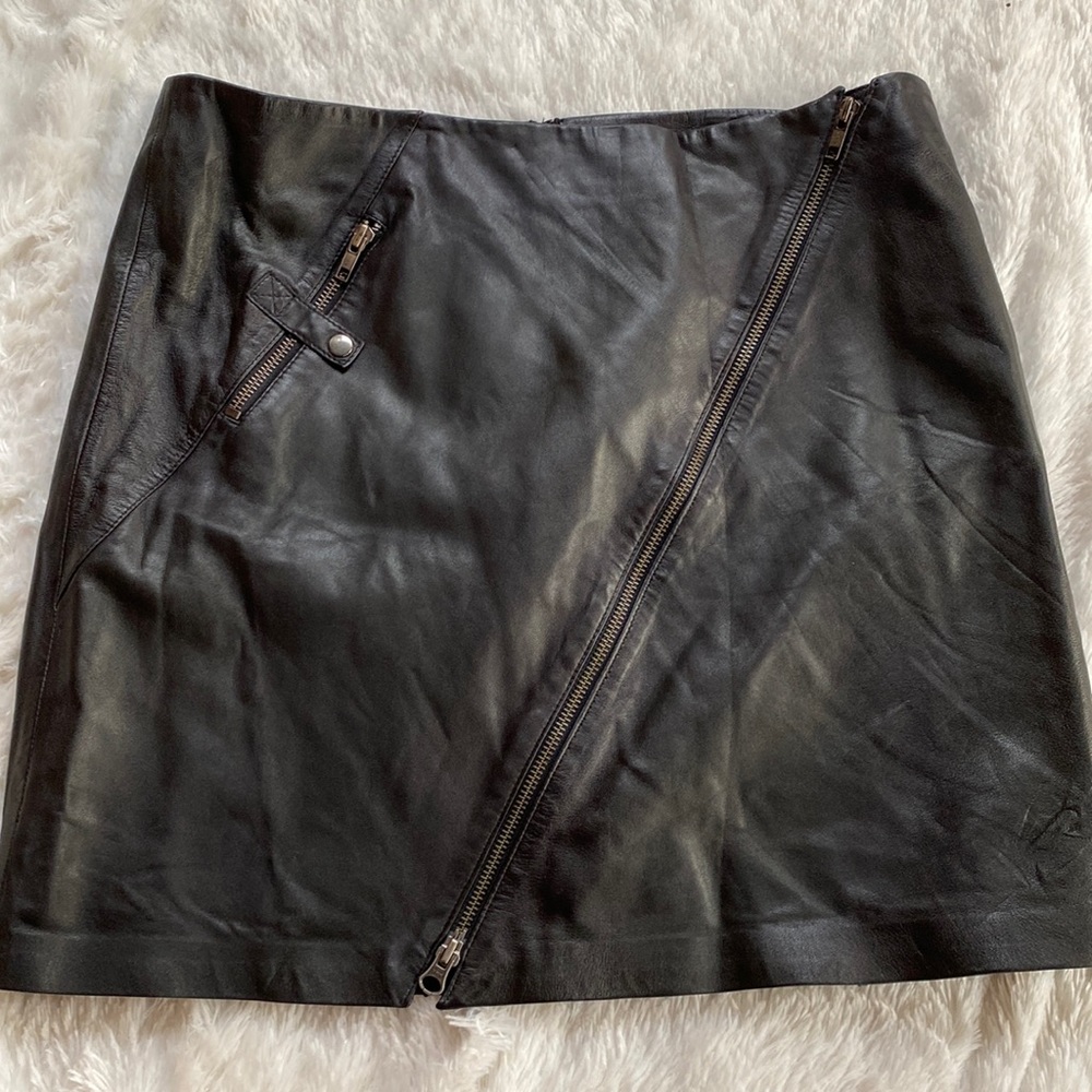 Vintage Cache Black Leather Mini Skirt With Zippers